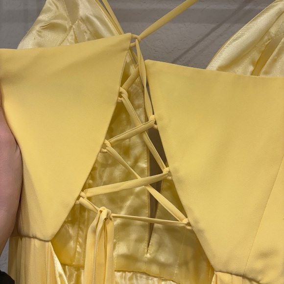 NWT Abby Paris Butter Cup Illusion Plunging Neck Open Back Chiffon Prom Dress - Picture 8 of 10